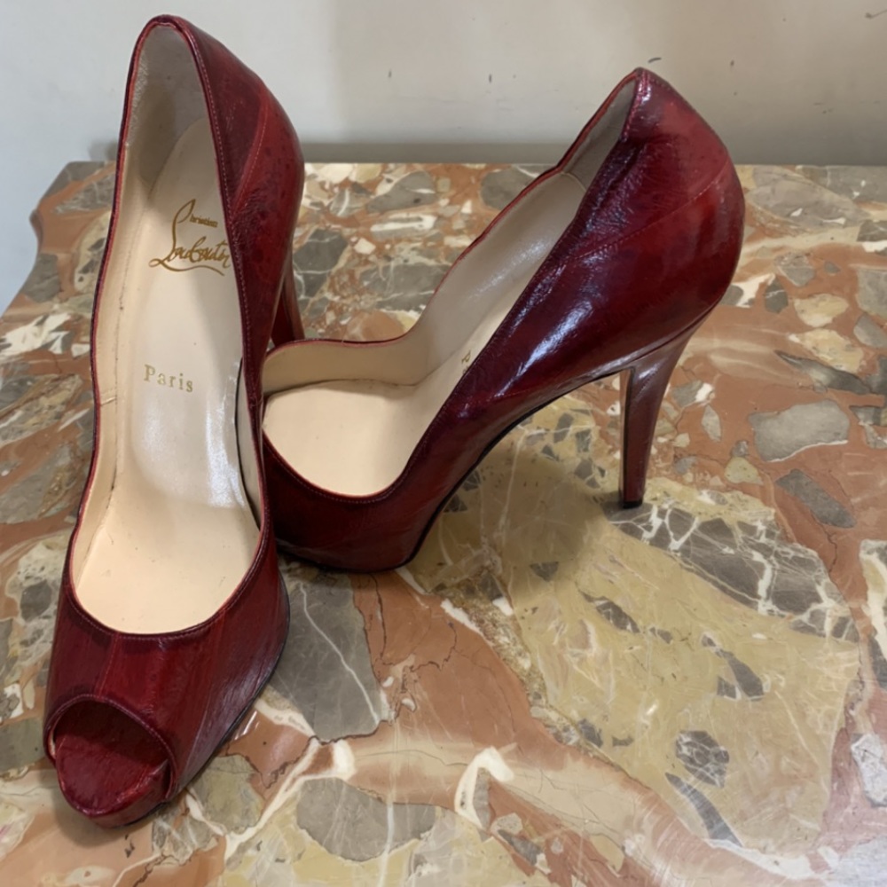 New and Rare! CHRISTIAN LOUBOUTIN red Very Privè exotic leather heels - Picture 2 of 4